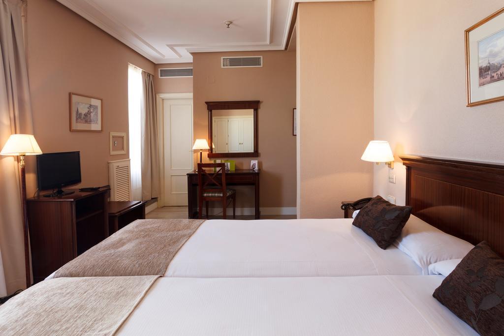 Room Mate Macarena, Madrid Gran Via الغرفة الصورة