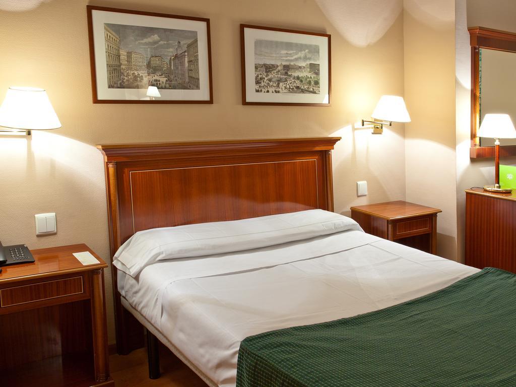 Room Mate Macarena, Madrid Gran Via الغرفة الصورة
