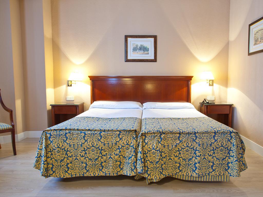 Room Mate Macarena, Madrid Gran Via الغرفة الصورة